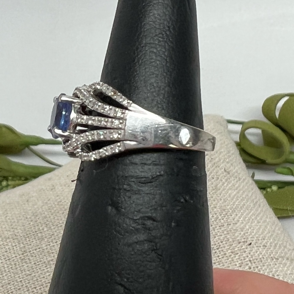 18K Solid White Gold Tanzanite Diamond Ring Sz 5.5 - Picture 10 of 16